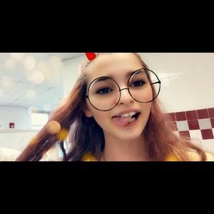 Meet your Posher, Lexi